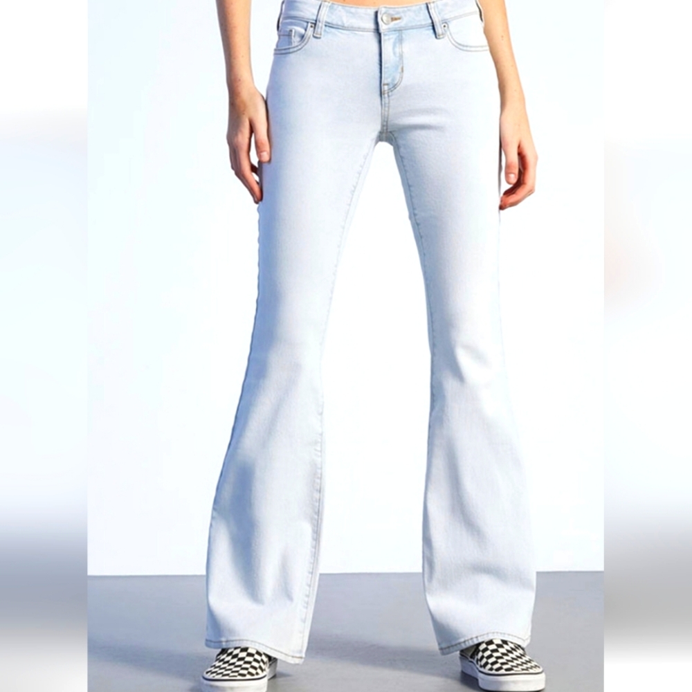 PACSUN Light Wash Flare Jeans